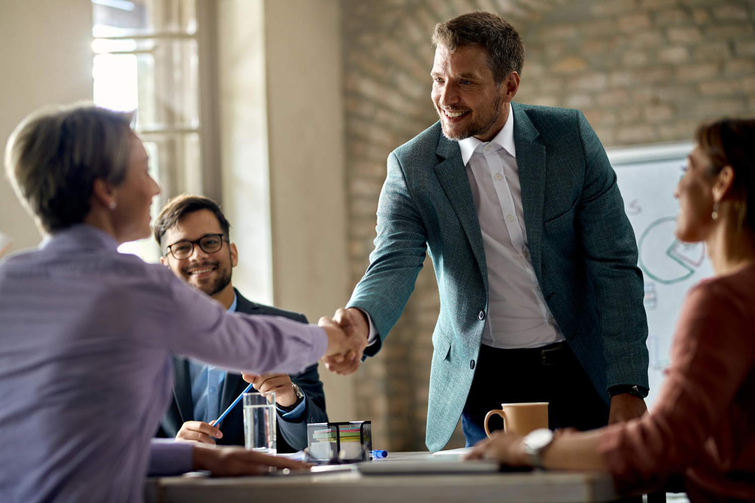 How Branding Turns a Dropshipping Store Into a Real Business
